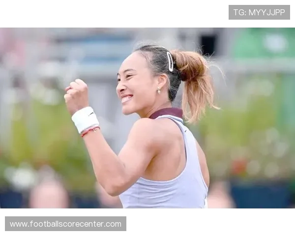 世界网球锦标赛进入白热化阶段 明星选手纷纷亮相争夺冠军荣耀